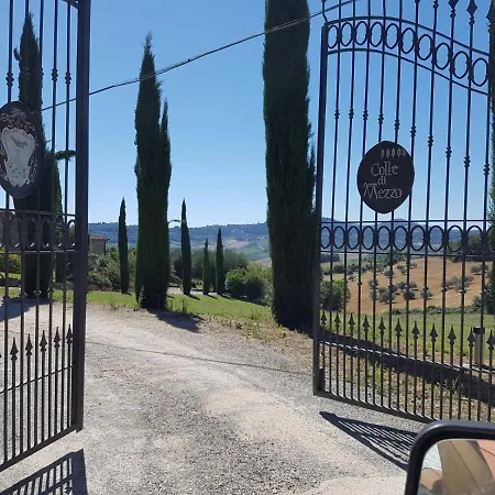 Agriturismo Colle Di Mezzo Montefollonico