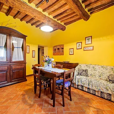 Agriturismo Colle Di Mezzo Farm stay Montefollonico