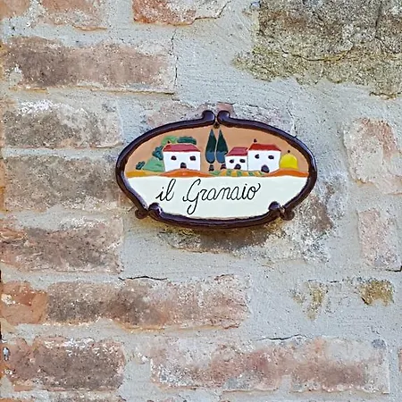 Agriturismo Colle Di Mezzo Montefollonico
