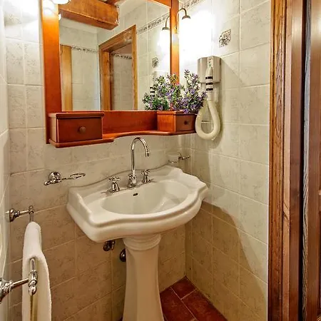 Agriturismo Colle Di Mezzo